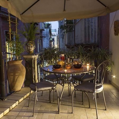 Casa Latina Bed & Breakfast Наполи Екстериор снимка