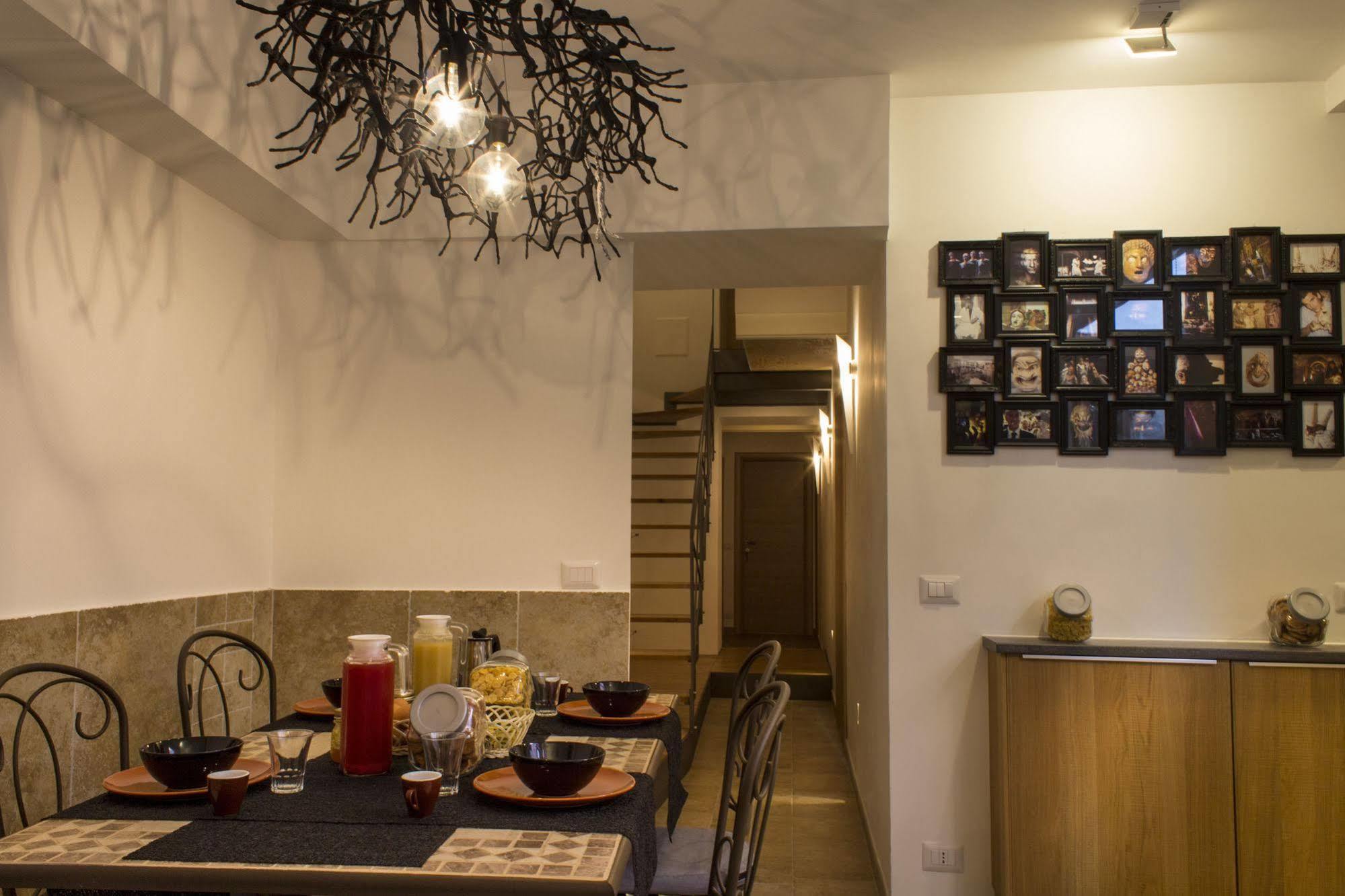 Casa Latina Bed & Breakfast Наполи Екстериор снимка