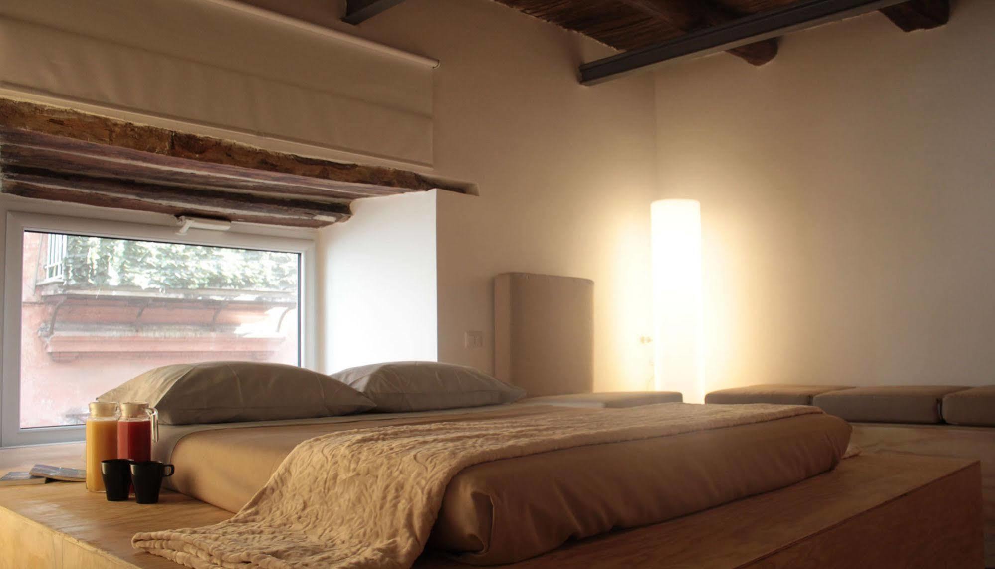 Casa Latina Bed & Breakfast Наполи Екстериор снимка